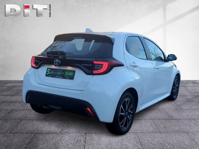 Toyota Yaris Hatchback Team D