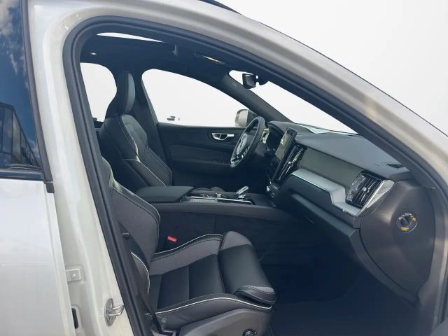 Volvo XC60 AWD Plus T8