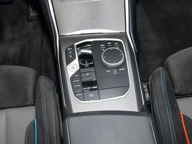 BMW 320 320d M-Sport Sedan xDrive