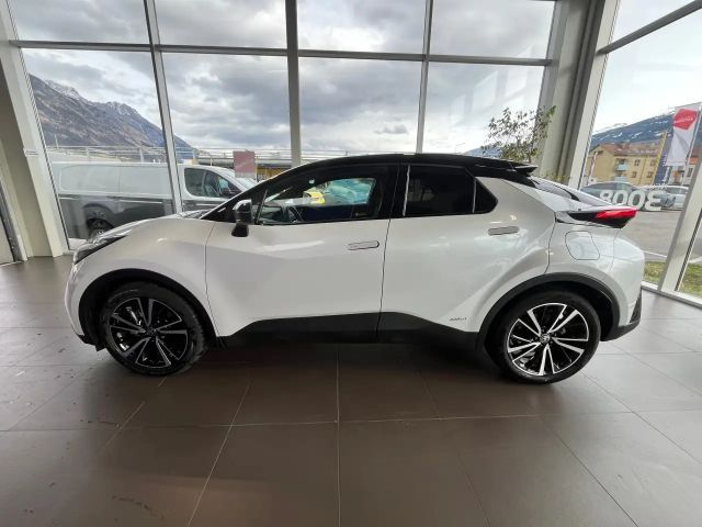 Toyota C-HR Hybride Lounge Vierwielaandrijving