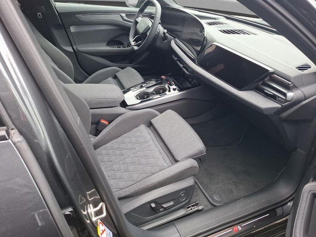 Audi A6 Avant Quattro S-Tronic