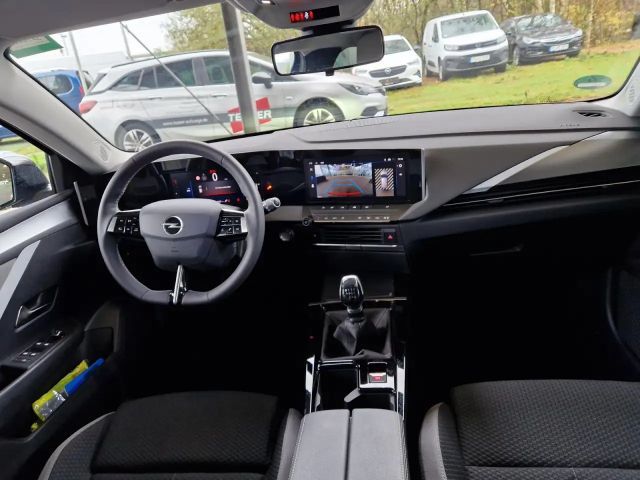 Opel Astra Edition Sports Tourer