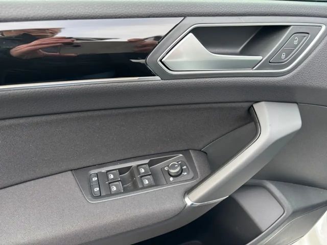 Volkswagen Touran DSG Highline