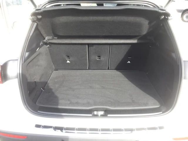 Mercedes-Benz GLA 200 Progressive