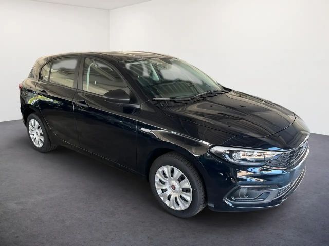 Fiat Tipo 5-Türer 1.5 HYBRID DCT AUTOMATIK/KLIMA/TFT/