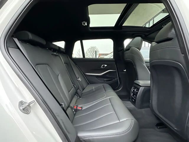 BMW 320 320d M-Sport Touring xDrive