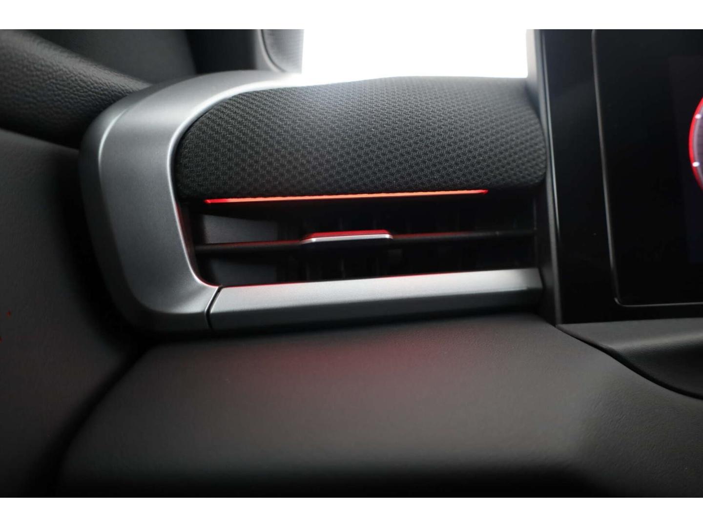 Volkswagen T-Roc 1.5 eTSI R-Line Style