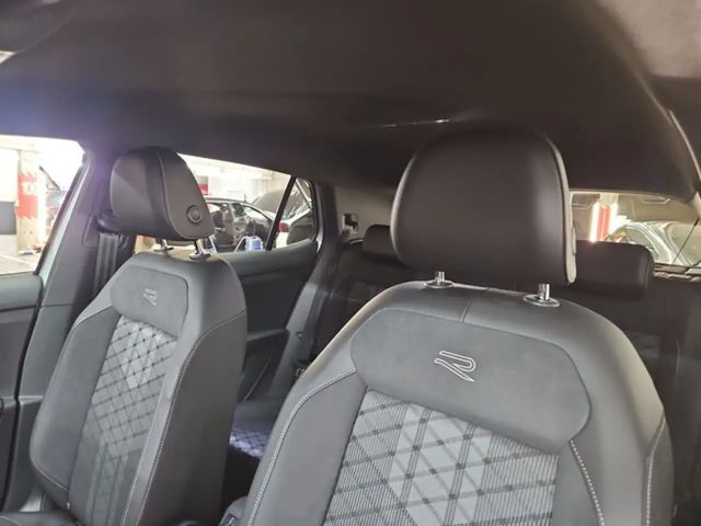 Volkswagen T-Cross IQ.Drive R-Line