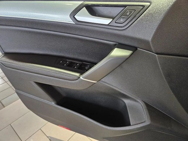 Volkswagen Touran 1.5 TSI DSG