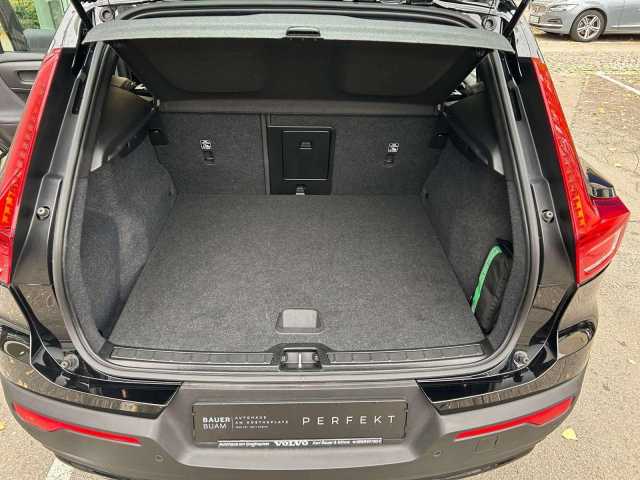 Volvo XC40 Core Recharge