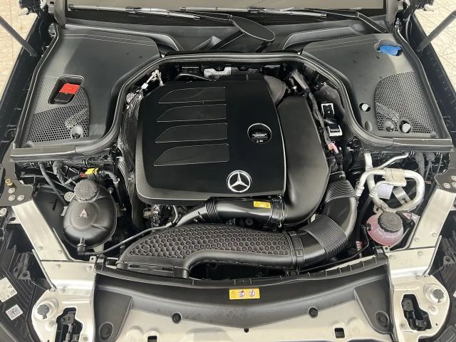 Mercedes-Benz E 200 AMG Line Cabriolet