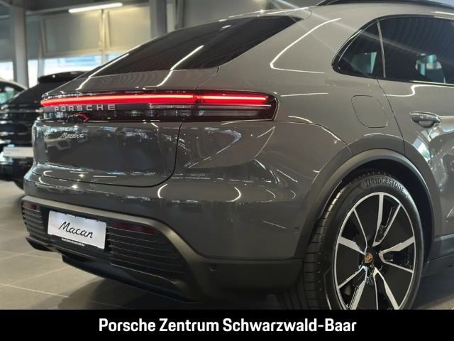 Porsche Macan 4