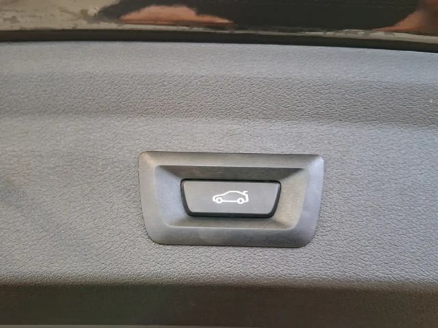 BMW 116 116i Sedan Sport Line