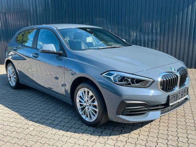 BMW 116 116i 5-deurs Sedan