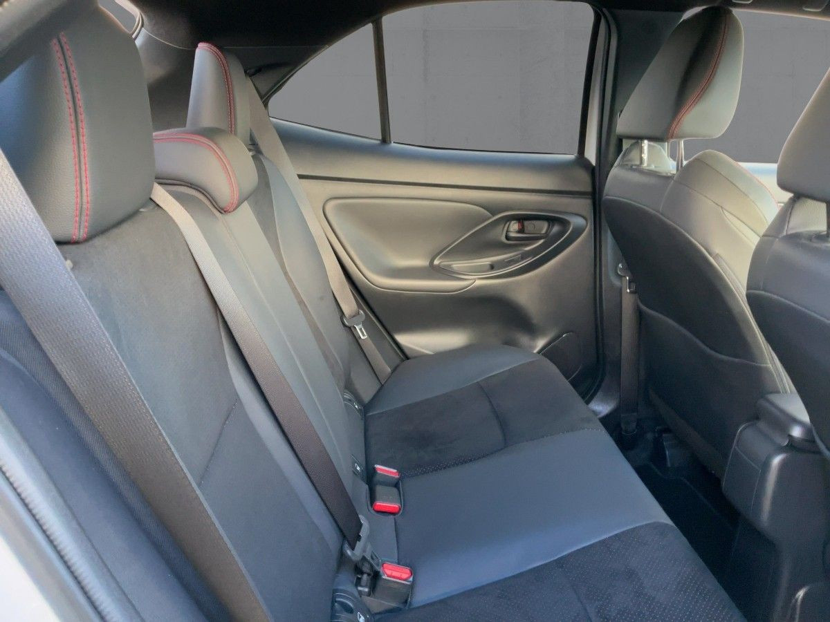 Toyota Yaris Cross 5-deurs Bi-Tone GR