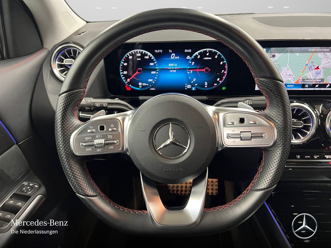 Mercedes-Benz GLA 200 AMG Line