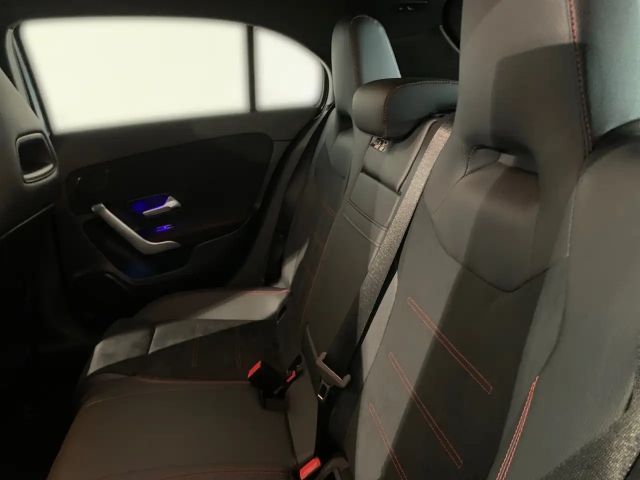 Mercedes-Benz A 180 AMG Line