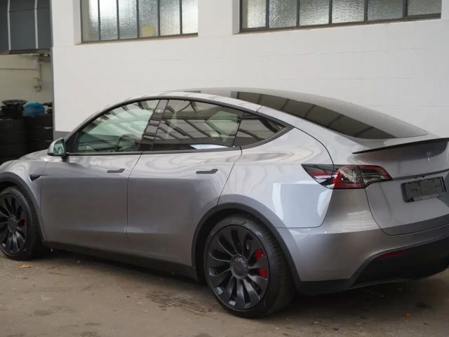 Tesla Model Y Performance