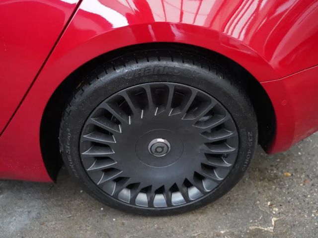 Tesla Model 3 AWD Long Range