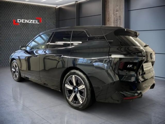 BMW iX xDrive50
