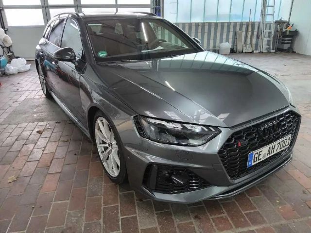 Audi RS4 3.0 TFSI Quattro