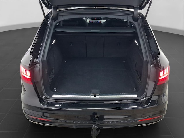 Audi A4 40 TFSI Avant Quattro S-Line S-Tronic