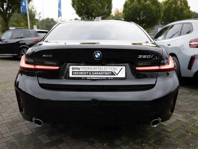 BMW 320 320i M-Sport Sedan xDrive