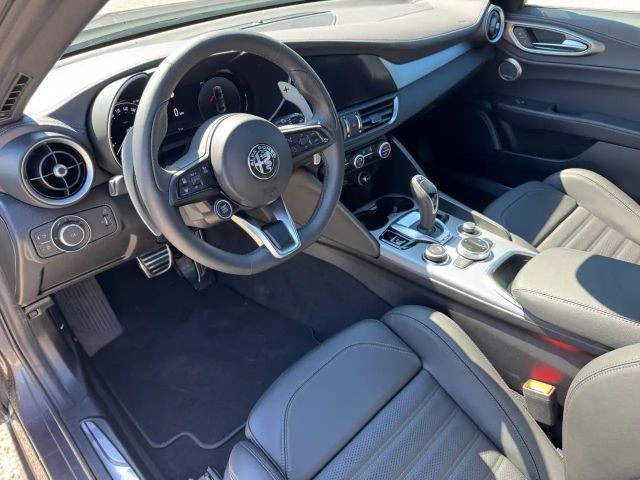 Alfa Romeo Giulia AT8 Q4 Turbo Veloce