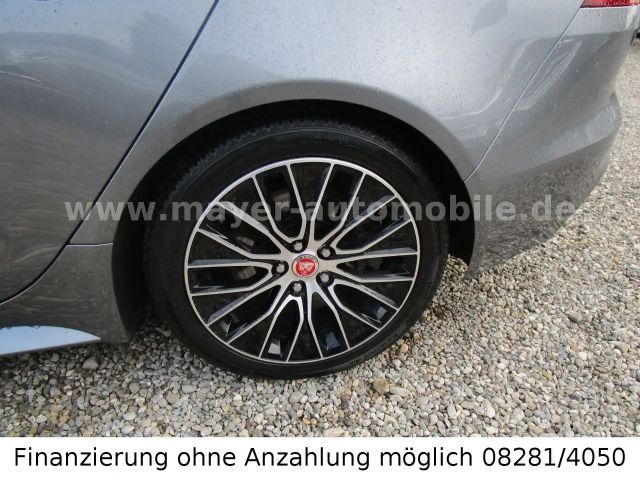 Jaguar XE R-Dynamic S