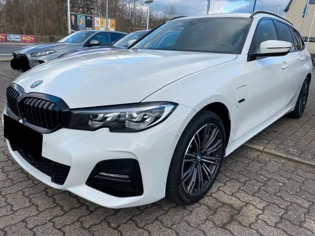 BMW 330 330e M-Sport Touring