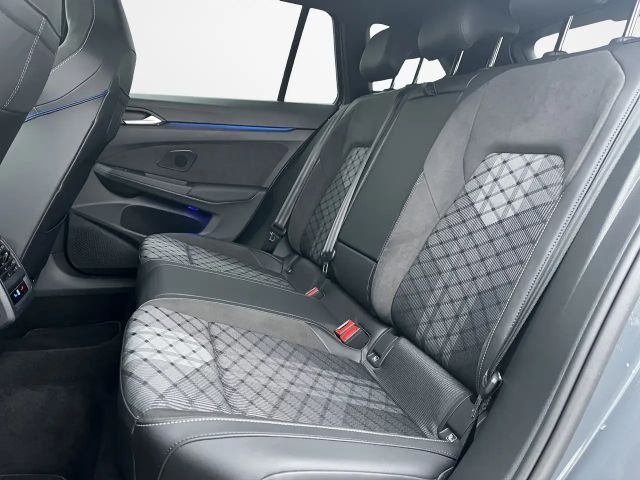 Volkswagen Golf 1.5 TSI R-Line Variant