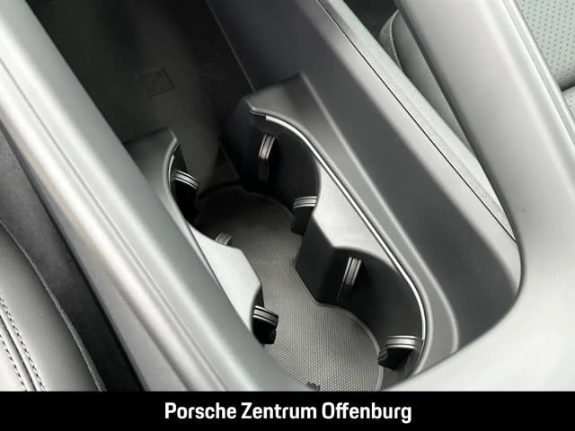 Porsche Macan HUD Luftfed. AHK-el. Pano Navi Dig.Cockpit