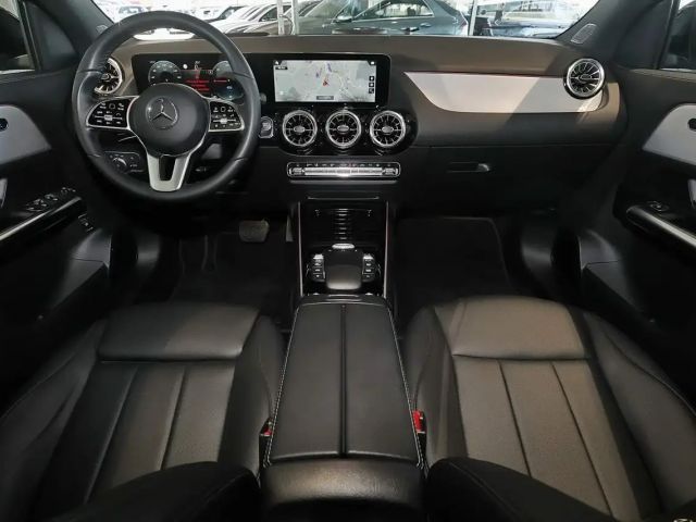 Mercedes-Benz EQA 300 4MATIC