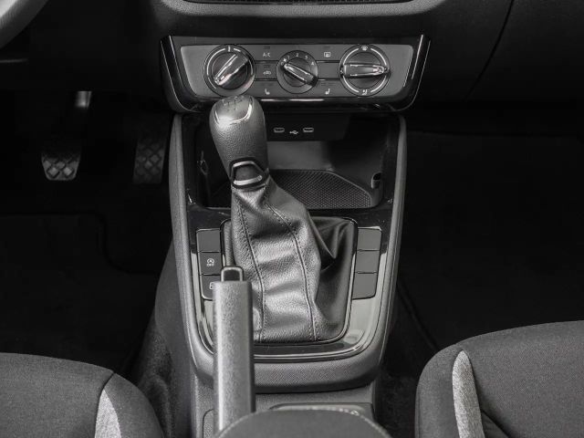 Skoda Fabia 1.0 MPI Essence LED PDC SHZ SOUNDSYS SPURH