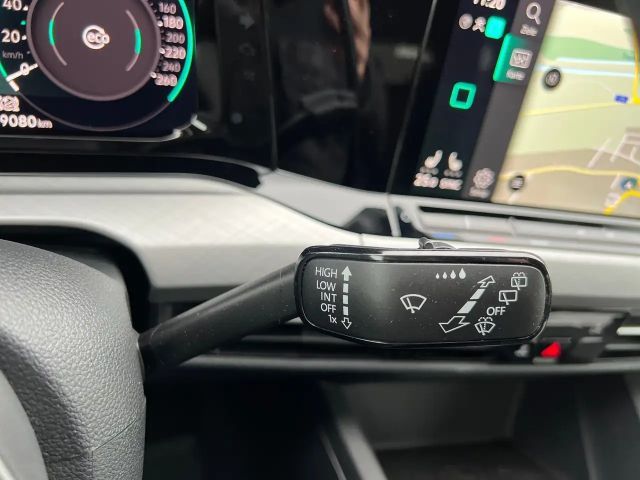 Volkswagen Golf DSG Life Variant