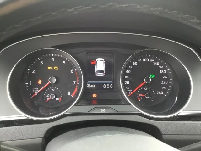 Volkswagen Passat Business DSG