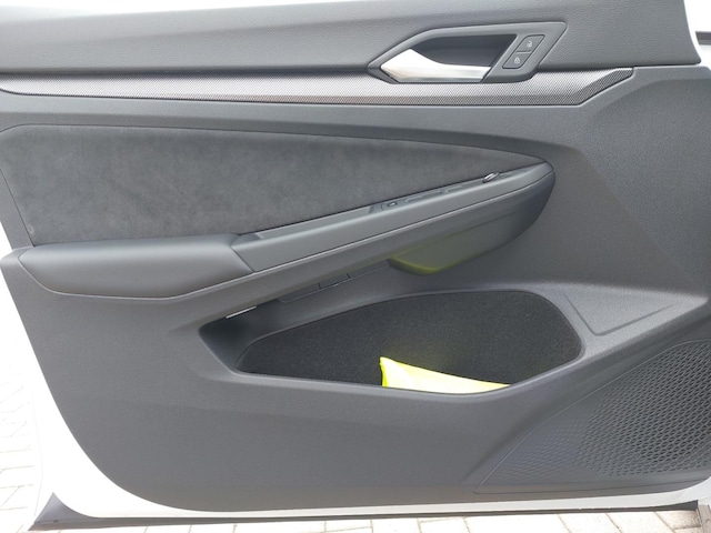 Volkswagen Golf 1.5 eTSI DSG R-Line