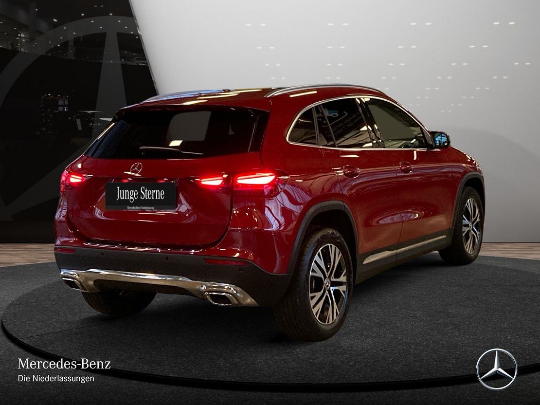 Mercedes-Benz GLA 250 4MATIC Progressive