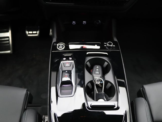 Audi A6 e-tron Avant Quattro