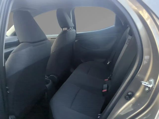 Toyota Yaris Hatchback Team D