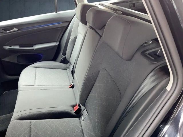 Volkswagen Golf 1.5 eTSI DSG Life Variant