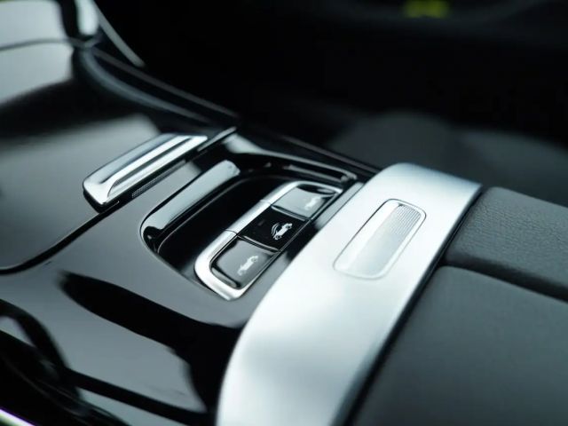 Mercedes-Benz CLE 200 4MATIC AMG Line