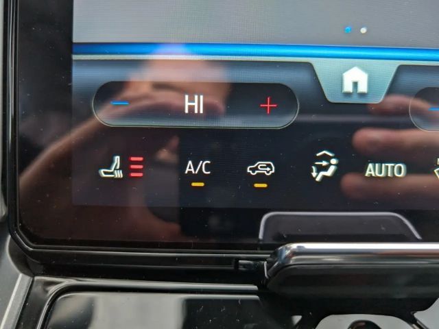 Ford Explorer Extended range RWD