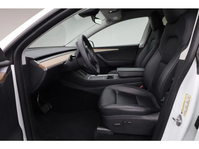 Tesla Model Y AWD Dual Motor