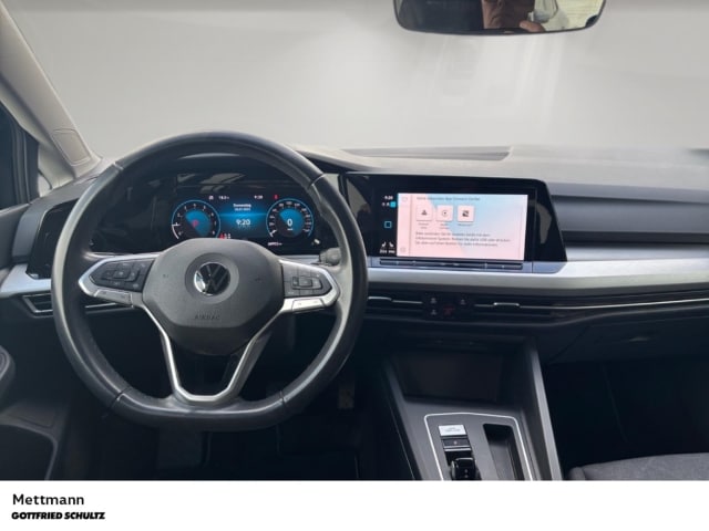 Volkswagen Golf DSG Life Variant e-Golf