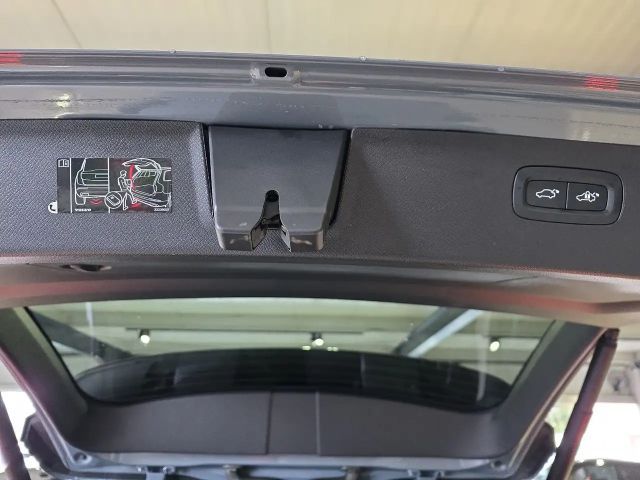 Volvo XC90 AWD Dark Plus