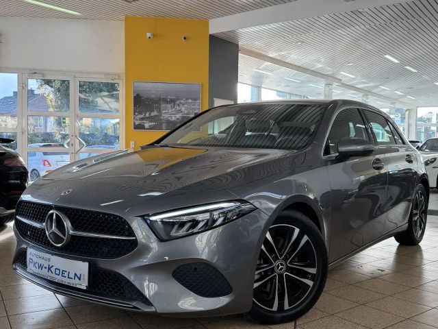 Mercedes-Benz A 180 A 180 d