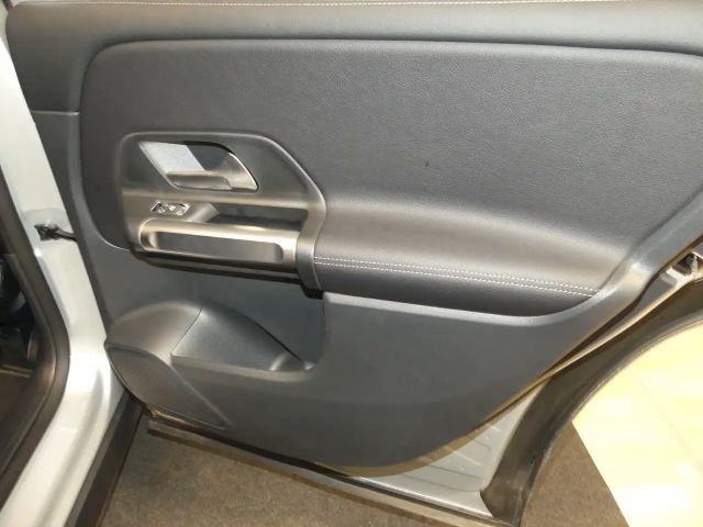 Mercedes-Benz GLB 200 Progressive