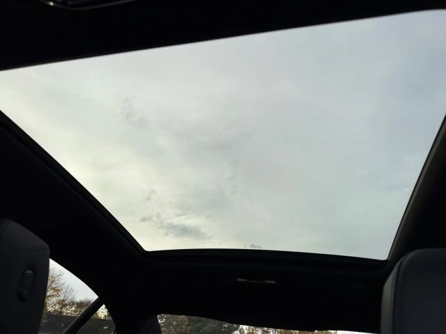 BMW 520 520i M-Sport Sedan