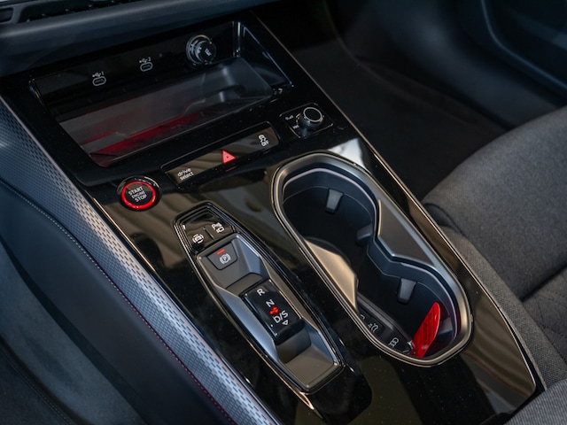 Audi A6 Quattro S-Tronic Sedan